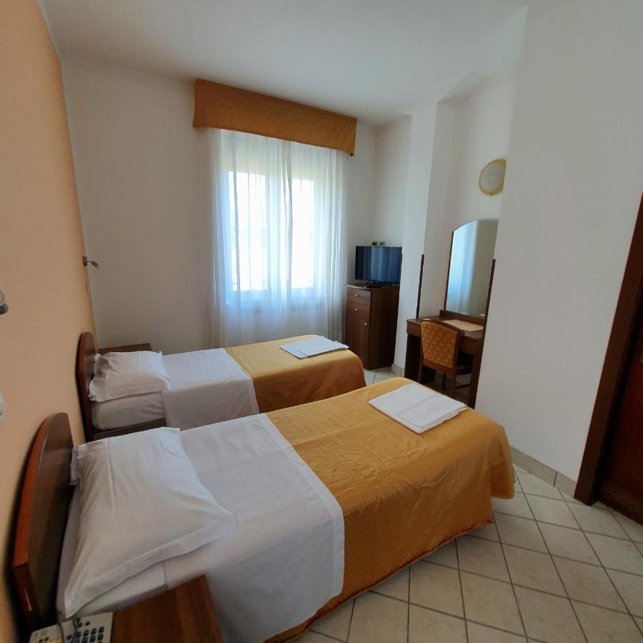 Hotel Perla Massa Lombarda Esterno foto