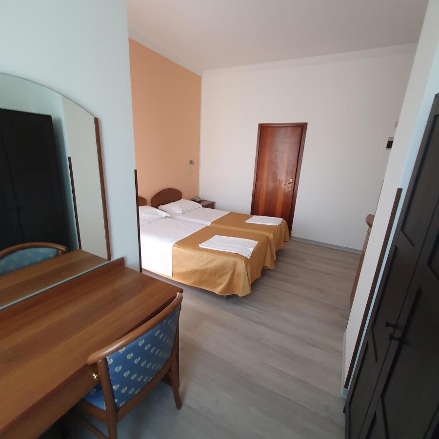 Hotel Perla Massa Lombarda Esterno foto