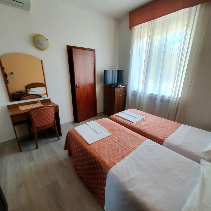 Hotel Perla Massa Lombarda Esterno foto