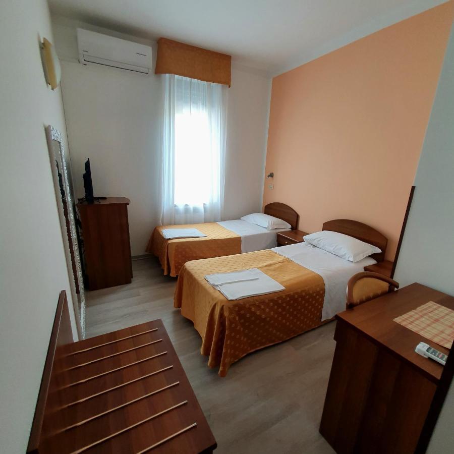Hotel Perla Massa Lombarda Esterno foto