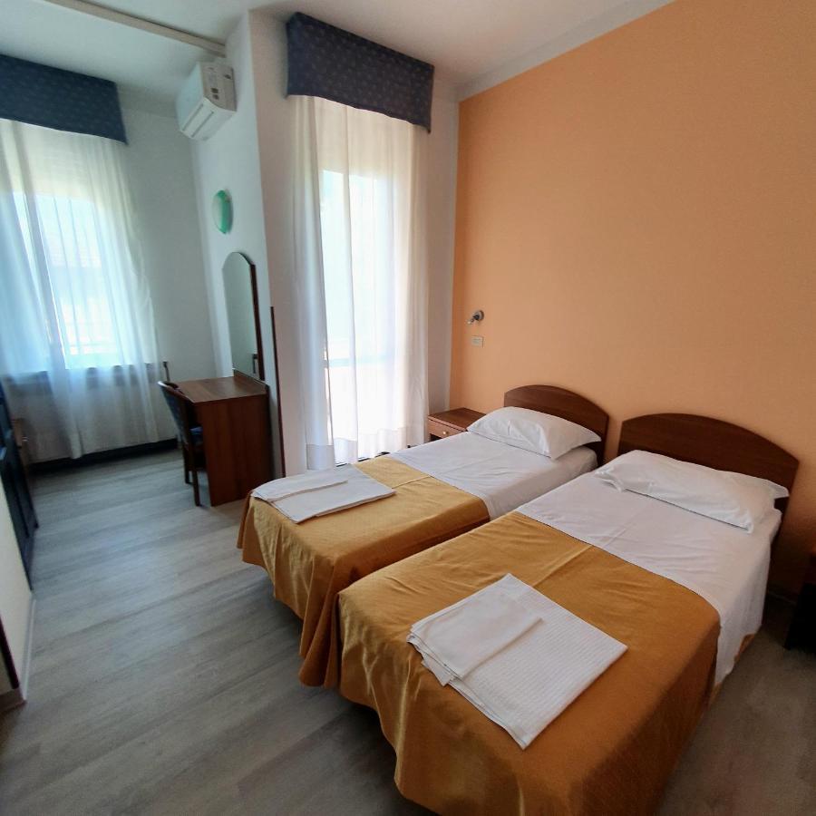 Hotel Perla Massa Lombarda Esterno foto